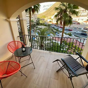  Appartamento Castle Harbour Cristianos Beautiful With Pool View